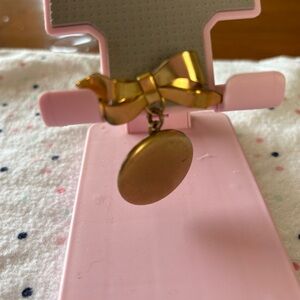 Vintage ribbon brooch locket